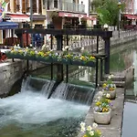 Bed & Breakfast Le Sourire Du Lac 3*