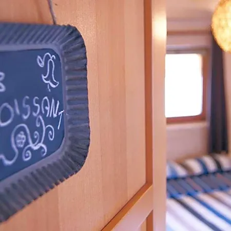Bed & Breakfast Le Sourire Du Lac 3*
